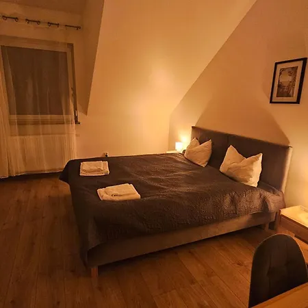 Diamentowa 7 Rent Konarzewo Quarto em Acomodações Particulares